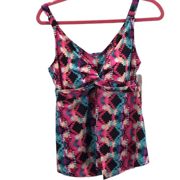 BLOOMCHIC 14-16 1X plus multi  geometric split front tankini swim top NWT B133 - Picture 1 of 6